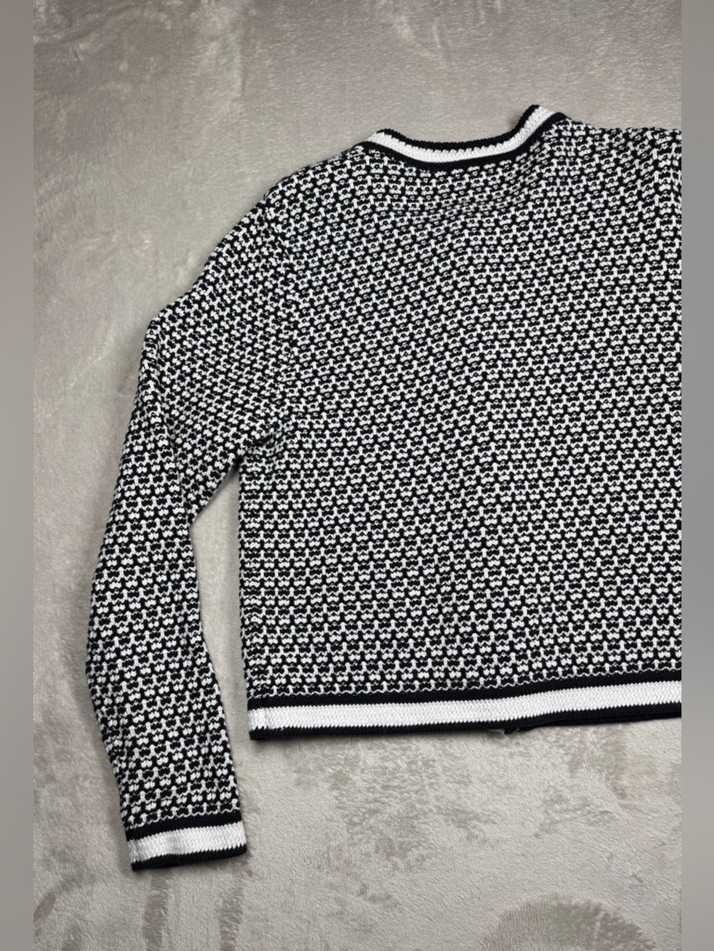 Ann Taylor Black and White Textured Knit Cardigan - Picture 10 of 13